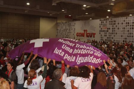 Trabalhadoras festejam ampliação da presença da mulher nas decisões da CUT
