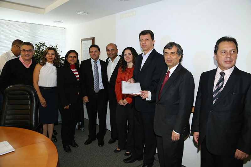 Bancários entregam pauta de reivindicações ao presidente da Fenaban, Murilo Portugal