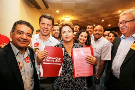 Dirigentes sindicais entregam documentos à presidenta no dia 15, em São Paulo