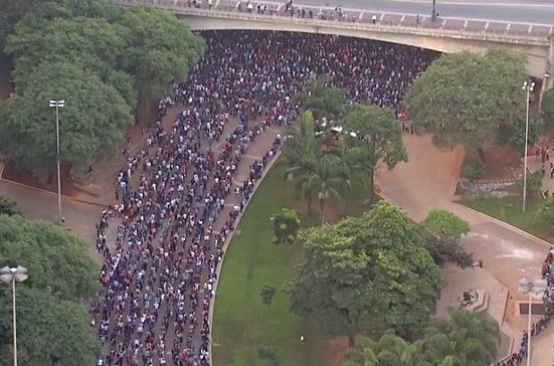 Taxa de desemprego sobe e paÃs já tem 13,1 milhões de desempregados Â